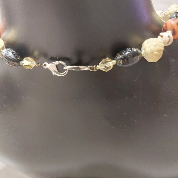 FASHION JEWELRY Women's Single Strand Multicolors Textured Beads Ivory Brown Tan - Picture 3 of 5